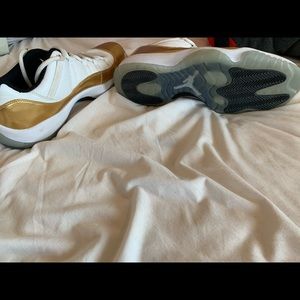 Airjordan 11’s low